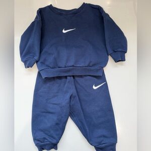 Nike Kids Blue Sweatpants and Sweatshirt Set